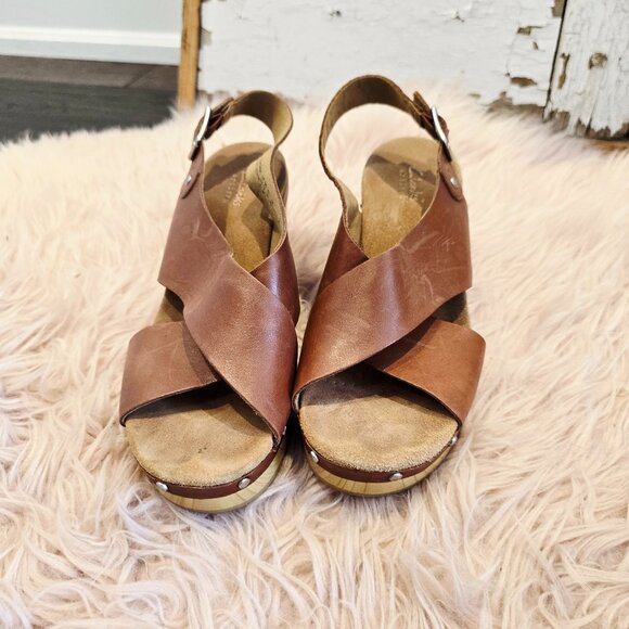 MICHAEL KORS PLATFORM SANDLE - Picture 1 of 2